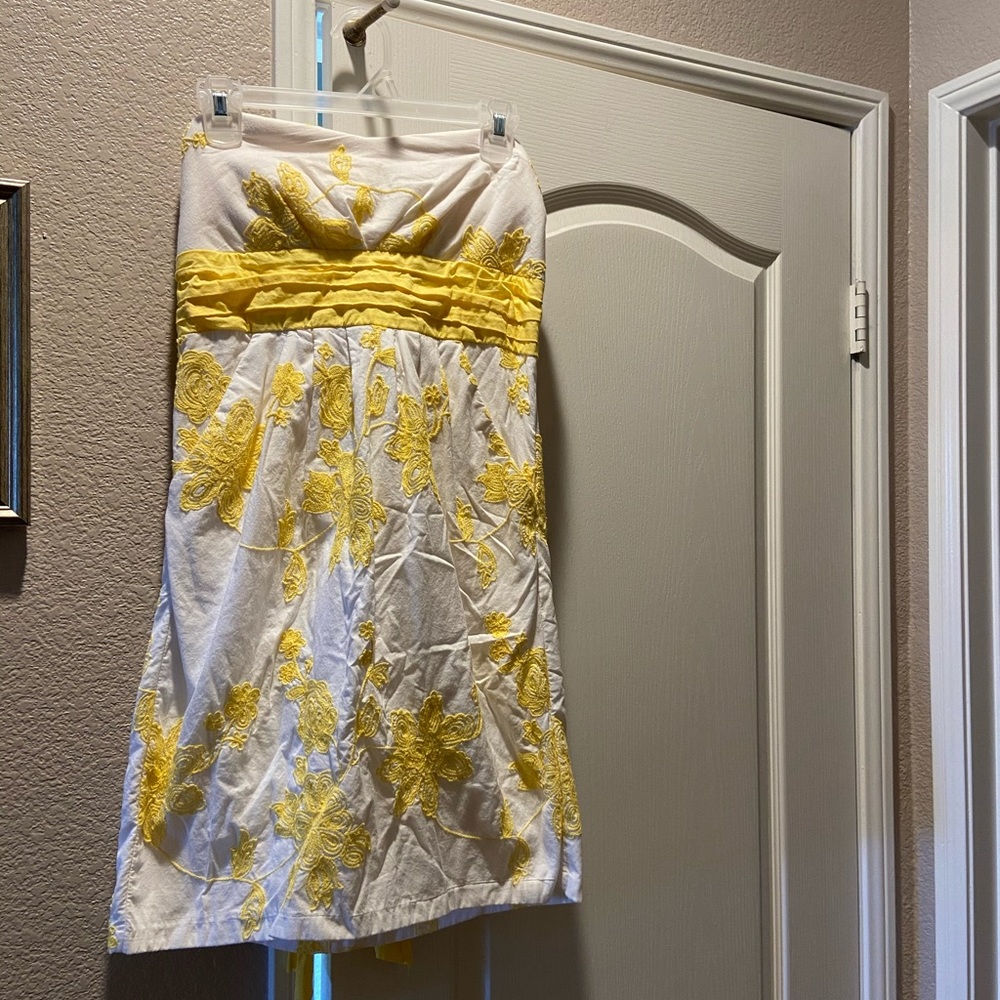 Beautiful yellow crochet strapless dress